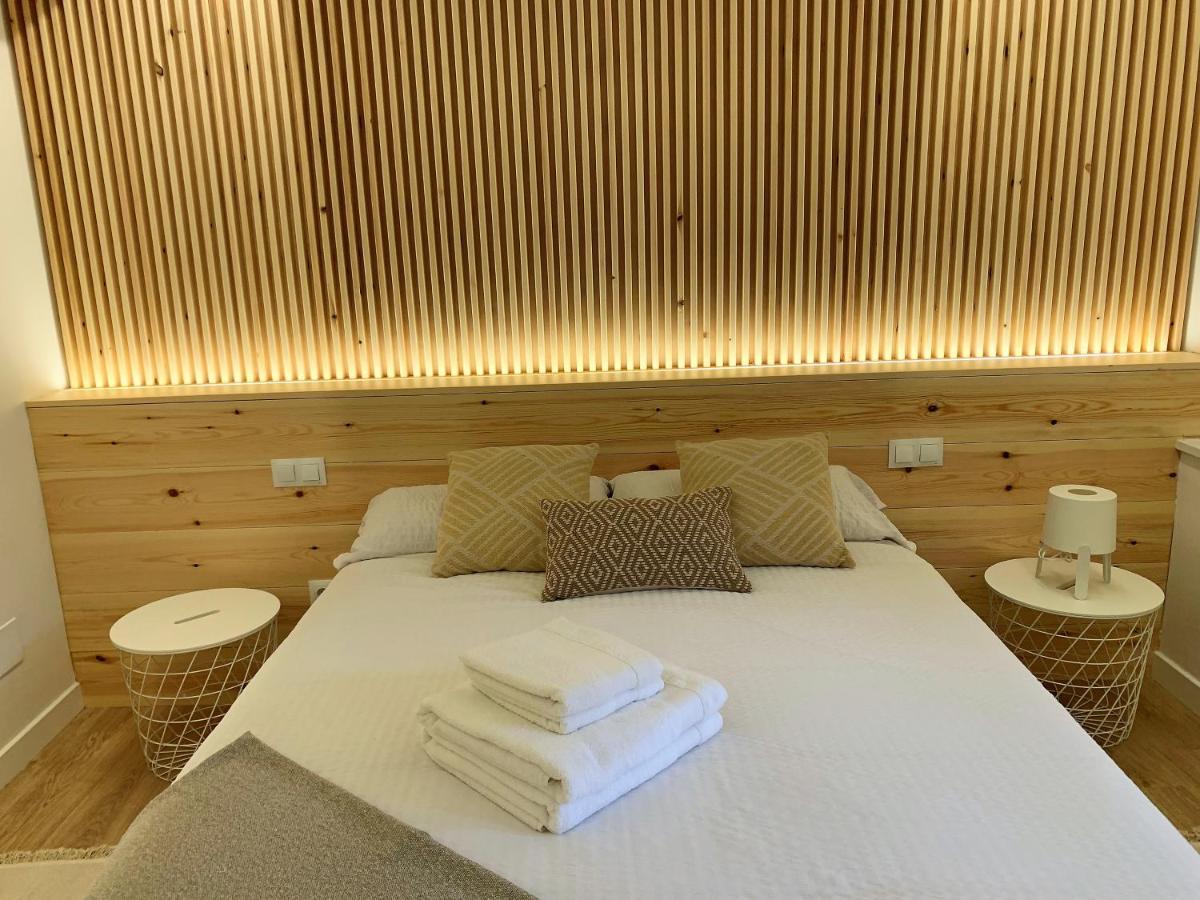 利亚内斯Apartamento Duplex Planta Baja Con Aparcamiento Gratuito En Palacio De Mijares公寓 外观 照片